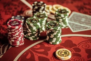 qqindah login mobile app interface showing Liga 1 Indonesia fixtures and live casino options